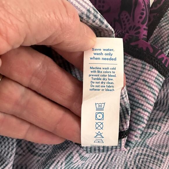 Janji Tank Top Helio Tech Batik Purple Running Essentials Singlet New XS NWT - Picture 14 of 16